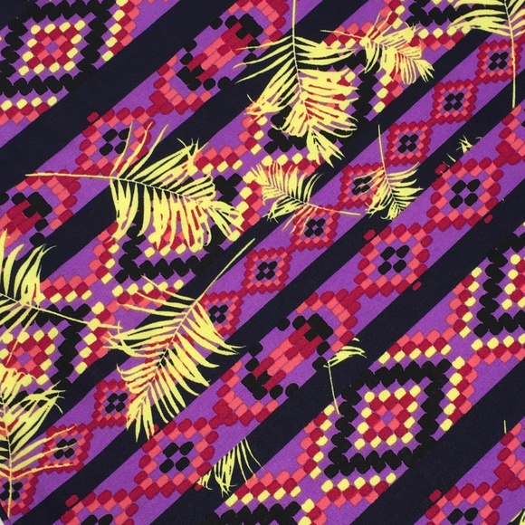 LuLaRoe XS Classic Tee Summer Print Neon Yellow - Picture 2 of 3